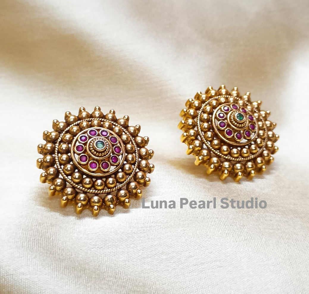 Traditional Temple Ear studs TE1019