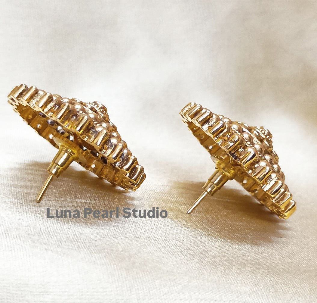 Traditional Temple Ear studs TE1019